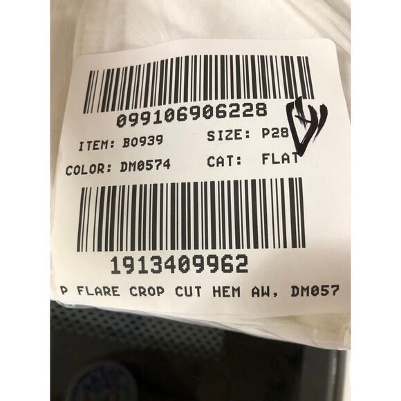 J. Crew Factory Mid Rise Flare Crop Signature Stretch Denim White NWT 28P - Picture 11 of 11